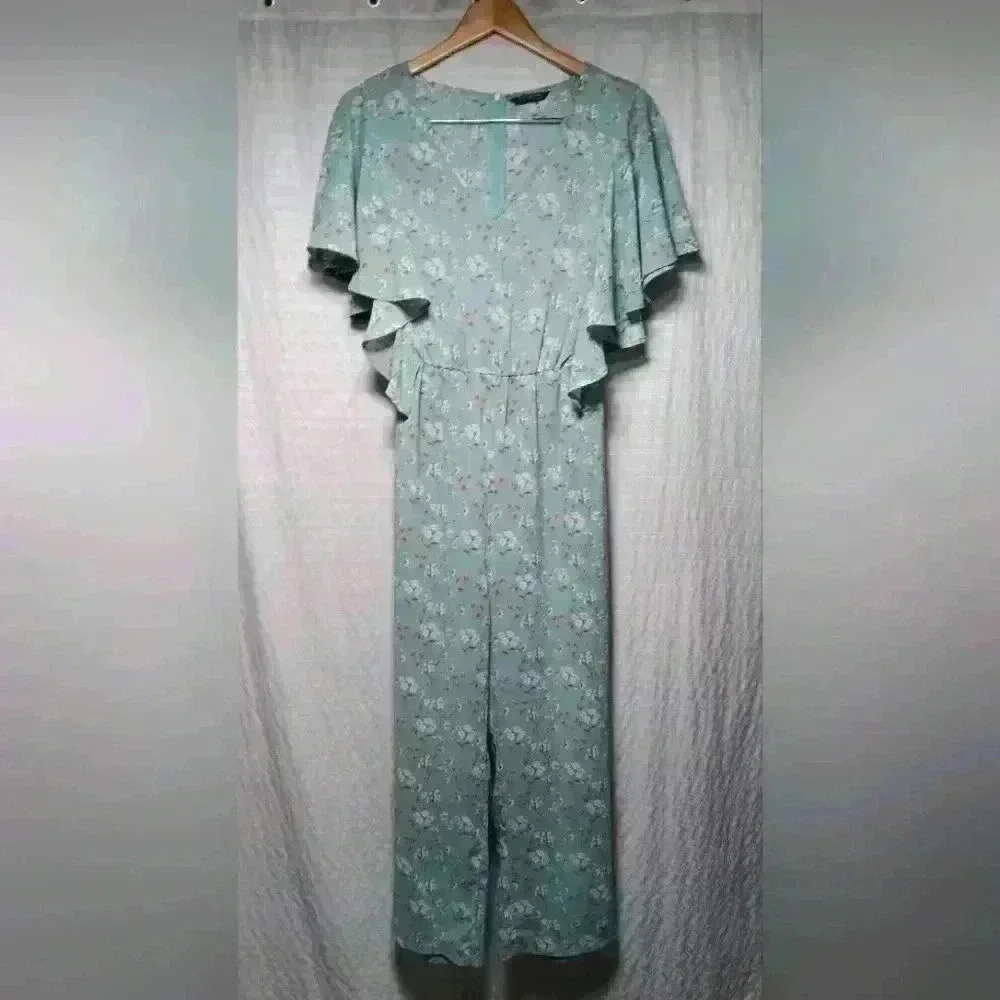Bloomchic Romper/  jumpsuit. Ladies size 14-16